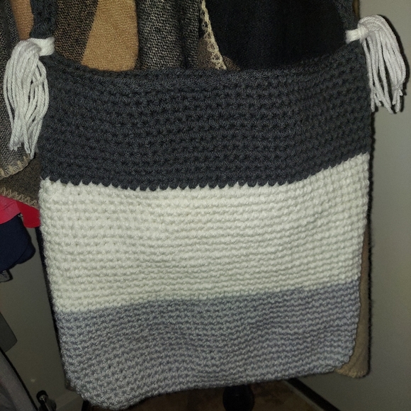New Crochet Tote - Picture 4 of 5